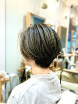 グラッシー センター北店(GLASSI)&nbsp;【脱白髪染めハイライト】★ハイライト★ショートボブ