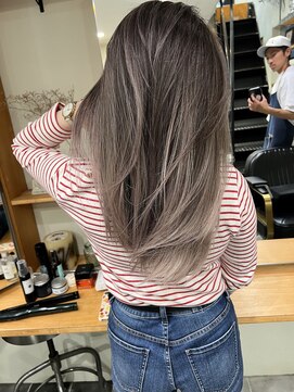 エイチ(H) バレイヤージュ