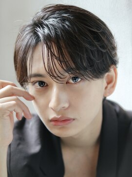 オーシャントーキョー サニー 原宿(OCEAN TOKYO Sunny) ニュアンスパーマセンターパート毛流れ韓国マッシュメンズヘア