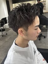 ヒュイル バイ ニアウ(Hwyl by Niau) メンズアップバングショートニュアンスパーマ刈り上げ