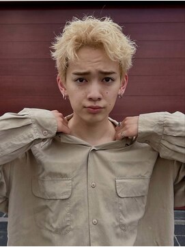 ヒュージ 表参道(huge) スパイキーショート/ブリーチ/メンズカット/ダブルカラー