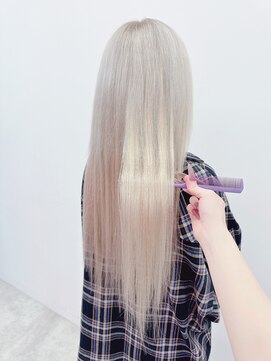 ロサ ファイブヘアー(Rosa..5Hair) 透明感溢れる!ホワイトブロンド!