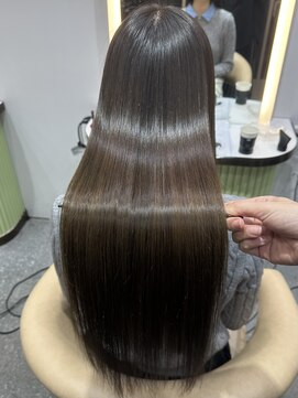 ロンド メリー 大宮(Lond merry) オリーブグレー/ボブ/顔周り/小顔/レイヤー/髪質改善/縮毛矯正