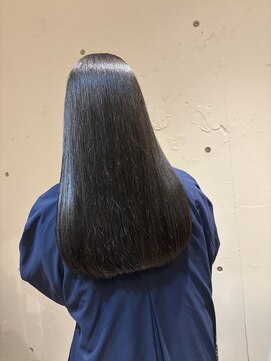 オリーブグレージュ