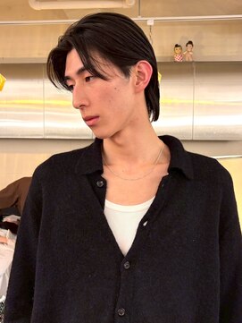 ランプ 代官山(the lamp) 大人ニュアンスパーマ刈り上げなしセンターパートスタイル