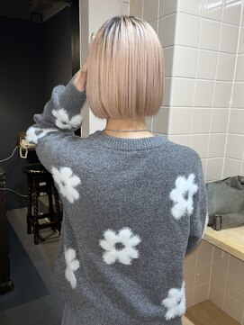 ジェスター(JESTER) 〈atsuno〉ホワイトピンクベージュとミニボブ