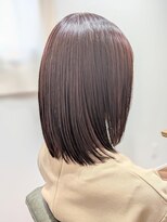 ウィスカーヘアー(whisker hair) ロングボブ