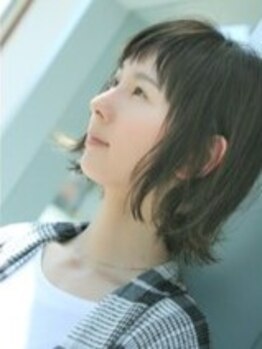 フィーブル(FEEBLE)の写真/30・40代からの髪悩みもお任せ。髪質を見極めたカットと厳選薬剤で、乾かすだけで決まる上品スタイルへ。