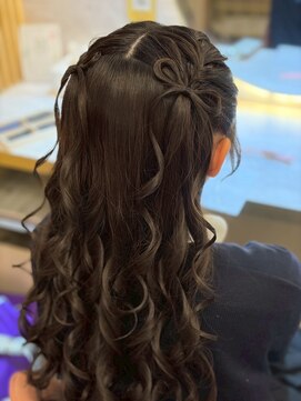ヘアアレンジメント ボガスティーズ 溝の口店(Hair arrangement Vogusty's) リボン/リボンヘア/ハーフツイン／推し活/ライブヘアメ