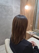 ヴァークル(Virkle) 大人の艶感ミディアム
