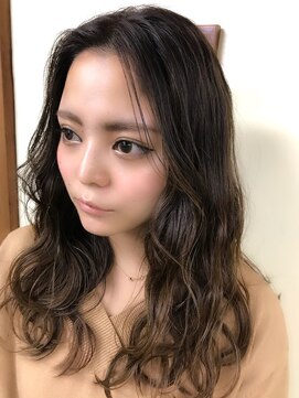 オースト ヘアー ステラ 新宿店(Aust hair Stella) ハイライト×センターパート