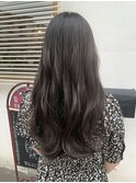 透明感のあるグレー系カラー