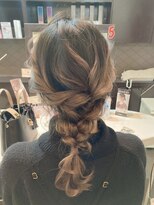 アールイー(Re:)&nbsp;遊び心ある編みおろし