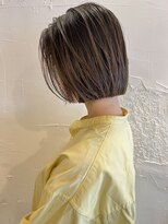 キキ(kiki)&nbsp;切りっぱなしボブ×バレイヤージュ