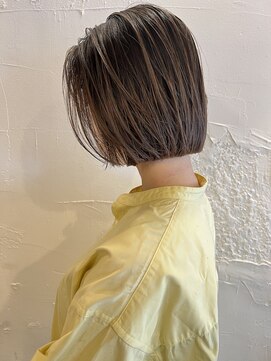 キキ(kiki) 切りっぱなしボブ×バレイヤージュ