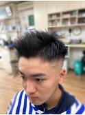 スキンフェード短髪男子