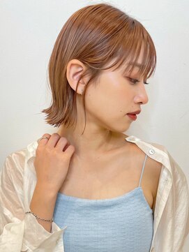 トルネード(TORNADO) オレンジ シルキーベージュ 外ハネパーマ 切りっぱなしボブ t827