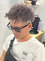 モテナ アット ベッピン(motenas at Beppin s)&nbsp;刈り上げショート/ベージュカラー