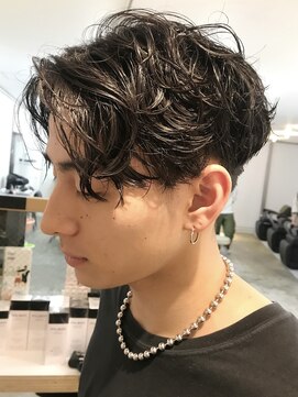 フィフス 栄(fifth) スパイラルパーマ波巻きスパイラルパーマ刈り上げマッシュ栄