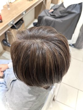 アッシュ 大泉学園店(Ash) 白髪を活かすカラー【脱白髪染めハイライト】