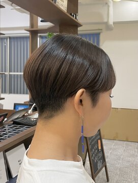 ルイ(ROUIS produced by LUCK 津田沼) ROUIS 津田沼 刈り上げショート