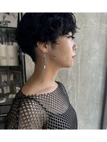 デコボコ アート(凸凹 art)&nbsp;刈り上げハンサムショートパーマ