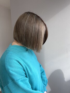 シア(sia) ぱつっとbobハイライトカラーブリーチデザインカラー心斎橋