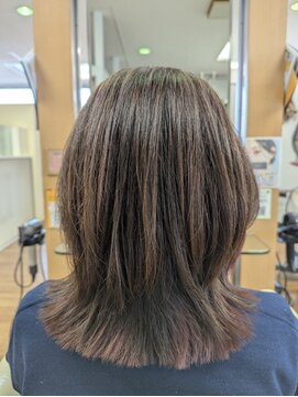 プランタン(Printemps) レッドイヤリングカラー×ナチュラル×小顔×切りっぱなし