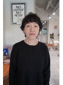 大人女性　カジュアルパーマ