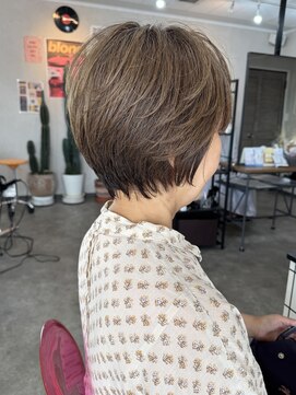 ナジック(749) トップふんわりショート