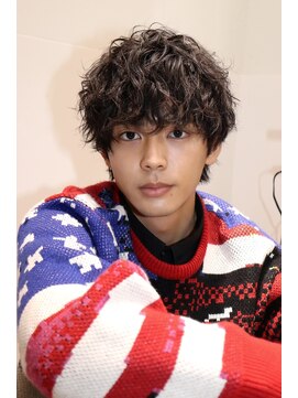 ルーシー 川越(LUCEY) センターパートフェザーパーマシャドウパーマメンズパーマ