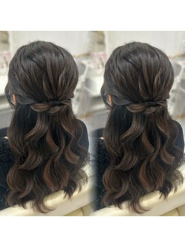 ヘアセットアリエス(aries) ハーフアップ