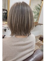 アンネル(An nelle)&nbsp;白髪ぼかし大人レイヤーボブ