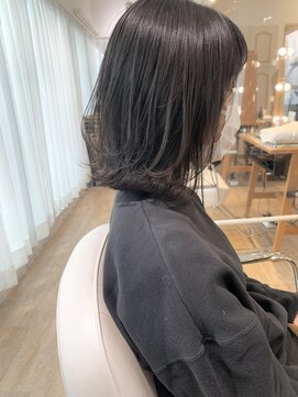 ネオリーブ チロル 横浜西口店(Neolive CiroL.) 外はねボブ　レイヤーボブ　アッシュベージュ