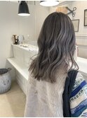 ホワイトグレージュ