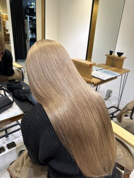 ブランニューロミエ 野田阪神店(Brand new lomie) ミルクティーカラー