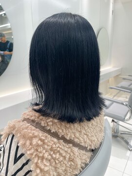 アールプラス 新宿(ar+) ダークネイビー カラー