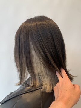 リム(RIM.) ホワイトシルバー/外ハネボブ/インナーカラー