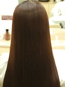 ヘアーアンドビューティー セン(Hair&beauty SEN)の写真/【しっかり～ナチュラル迄思いのままに】サロンこだわりの薬剤で施術する縮毛矯正。髪に優しい成分が沢山◎