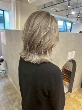 メリー オオサカ(Merly Osaka) white beige