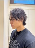 ツイストスパイラルパーマ　メンズウルフ　センターパート