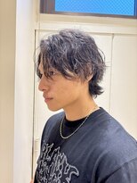 ダーチャ(Datsche)&nbsp;ツイストスパイラルパーマ　メンズウルフ　センターパート