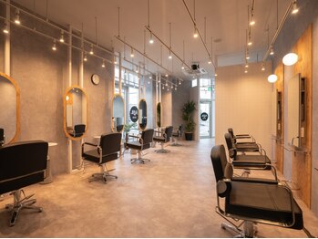 アグ ヘアー スタッグ 宇都宮城東店(Agu hair stag)の写真/センス×プチプラが人気の注目サロン!計算されたCutでセットしやすい優秀Styleに!毎朝を楽に![宇都宮/城東]