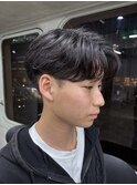 メンズセンターパートニュアンスパーマアップバング