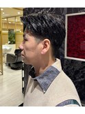 れツーブロ刈り上毛流れアイロンパーマ