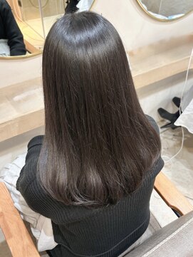 レア 表参道(L'ea) 黒髪クラゲヘアーオリーブグレー小顔ココアベージュ