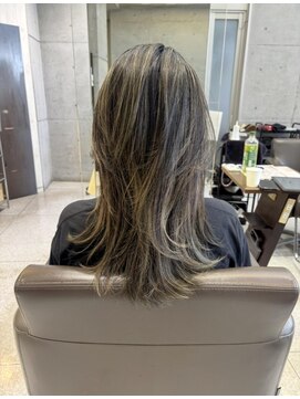 ヘアールーム プリズム(Hair room Prism) オリーブベージュハイライトカラー【池袋西口/要町】