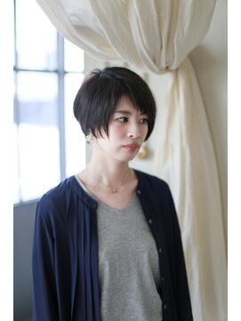 ホワイトルーム(White Room) 透明感のある黒髪ショート★