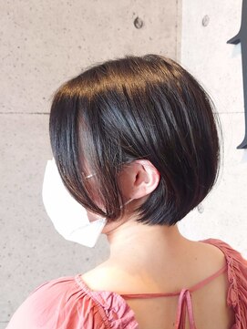 フォックスヘアー(fox.hair) ナチュラルコンパクトショート/艶ボブ