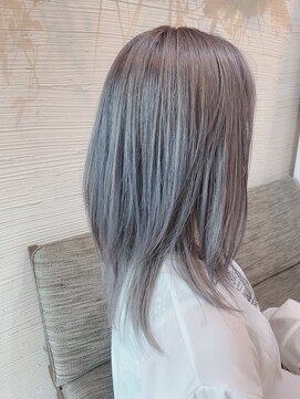 アンフィニー(Infini) ○○ブリーチをして、さらに綺麗な色に○○